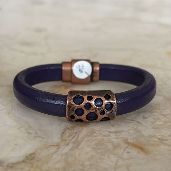 NEW! Leather Handcrafted Cuff Bracelet - Picture 4 of 8
